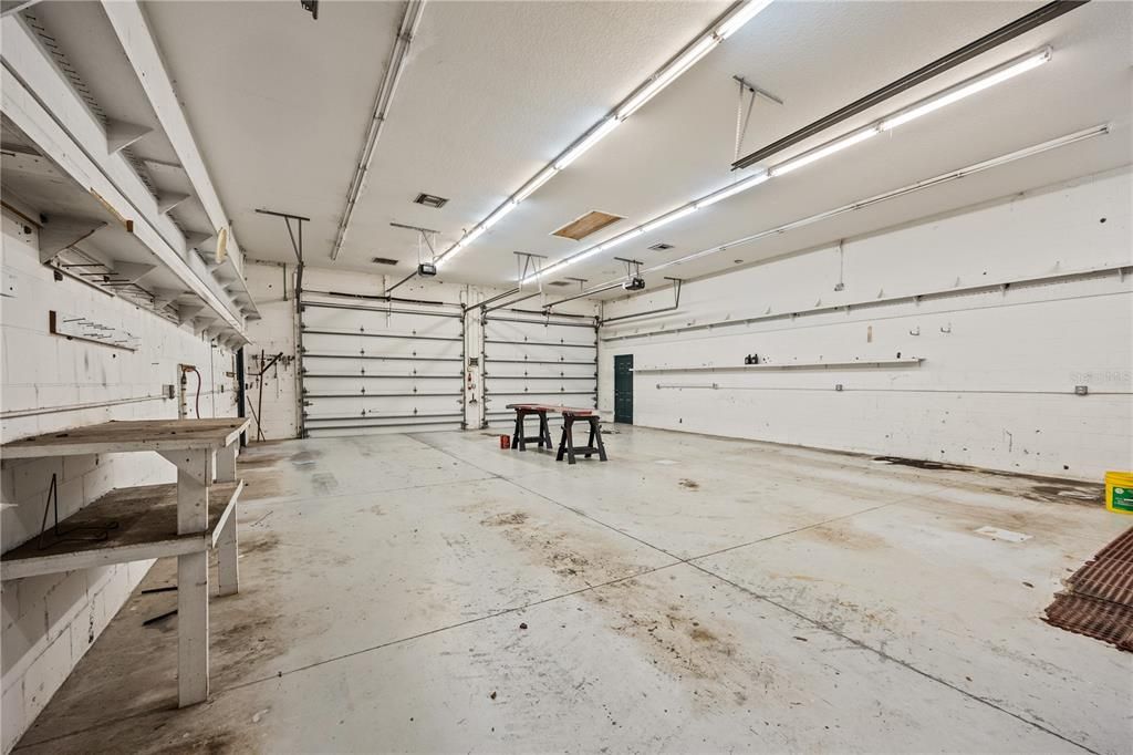 For Sale: $1,950,000 (4 beds, 2 baths, 2539 Square Feet)