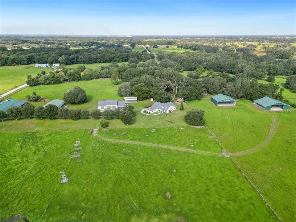 For Sale: $1,950,000 (4 beds, 2 baths, 2539 Square Feet)