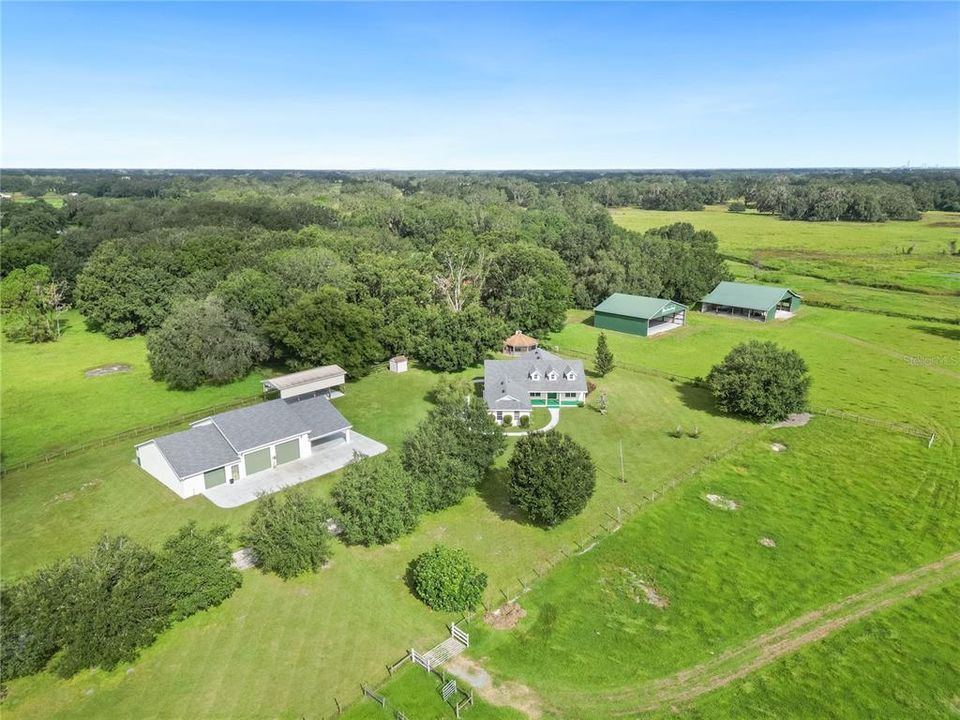 For Sale: $1,950,000 (4 beds, 2 baths, 2539 Square Feet)