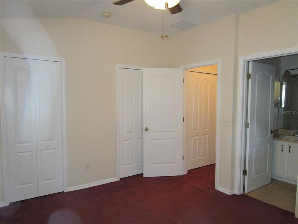 出租: $1,775 (2 贝兹, 2 浴室, 1383 平方英尺)