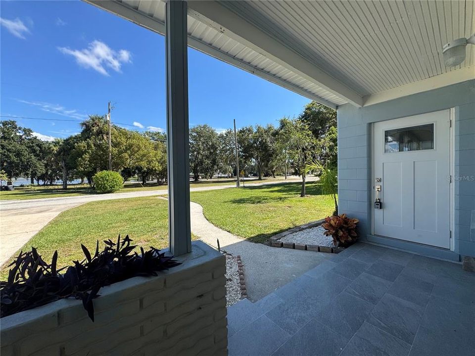 For Sale: $370,000 (4 beds, 2 baths, 1727 Square Feet)