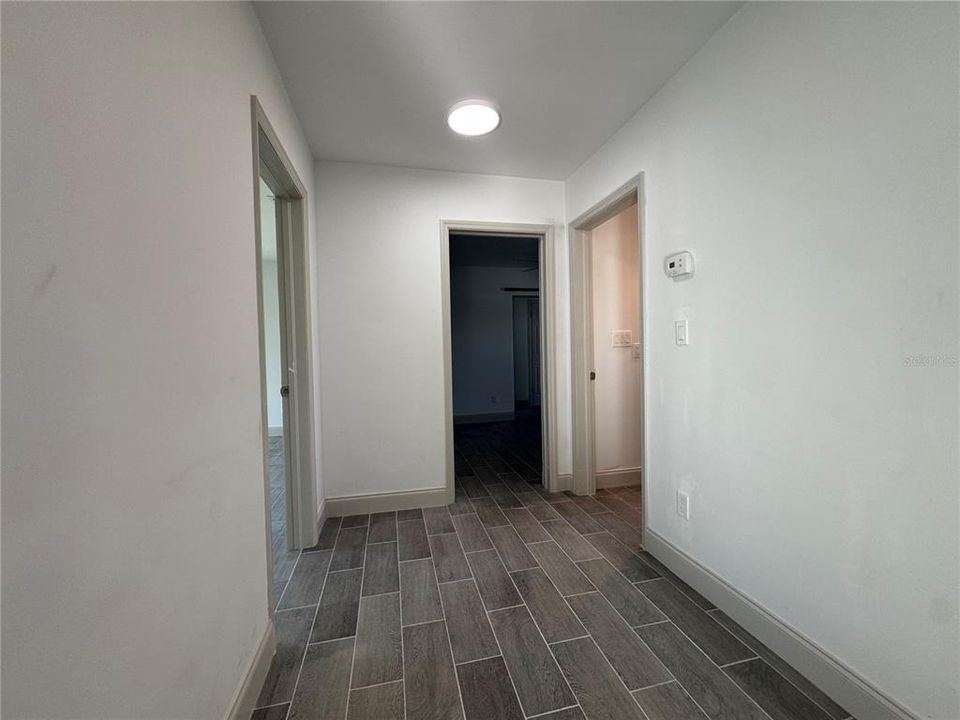 For Sale: $370,000 (4 beds, 2 baths, 1727 Square Feet)