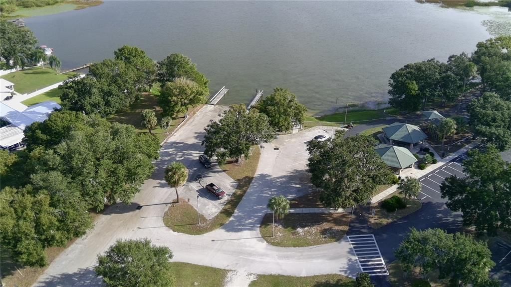 For Sale: $370,000 (4 beds, 2 baths, 1727 Square Feet)