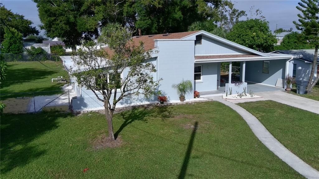 For Sale: $370,000 (4 beds, 2 baths, 1727 Square Feet)