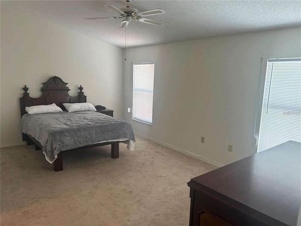 For Sale: $310,000 (3 beds, 2 baths, 1422 Square Feet)