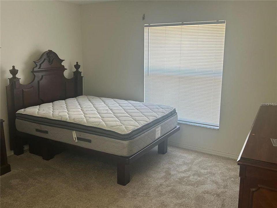 For Sale: $310,000 (3 beds, 2 baths, 1422 Square Feet)