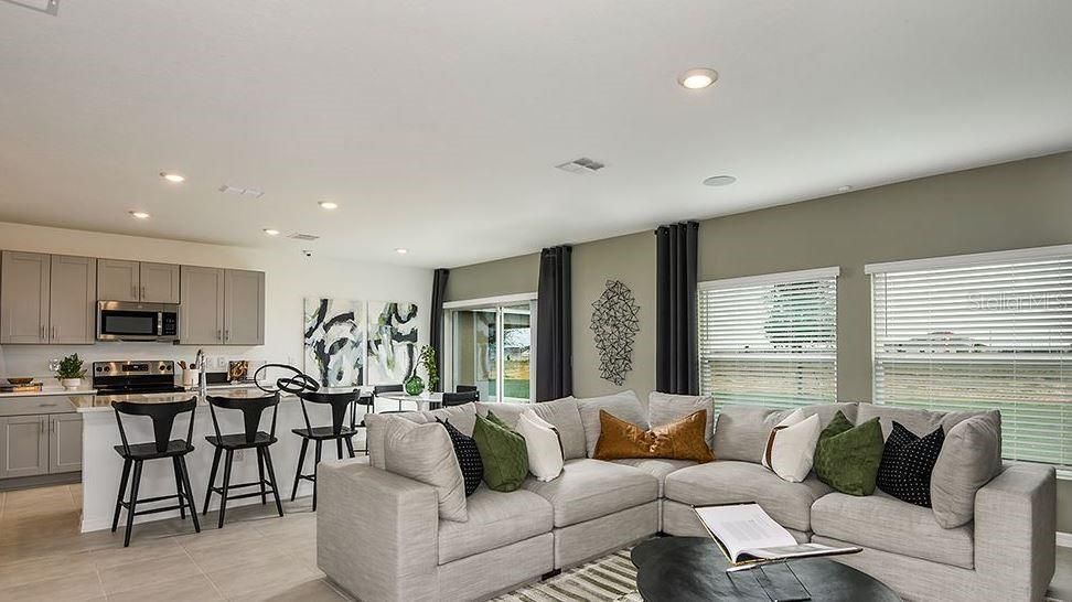 Active With Contract: $368,509 (4 beds, 2 baths, 2271 Square Feet)