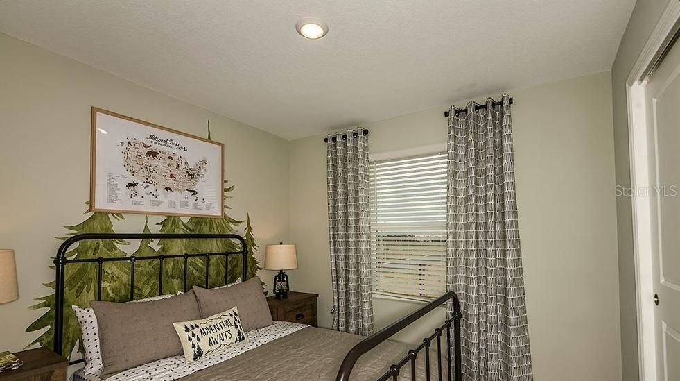 Active With Contract: $368,509 (4 beds, 2 baths, 2271 Square Feet)