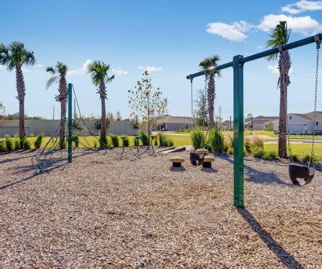 Active With Contract: $368,509 (4 beds, 2 baths, 2271 Square Feet)