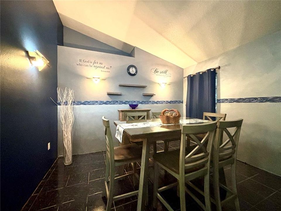 For Sale: $389,900 (3 beds, 2 baths, 1807 Square Feet)