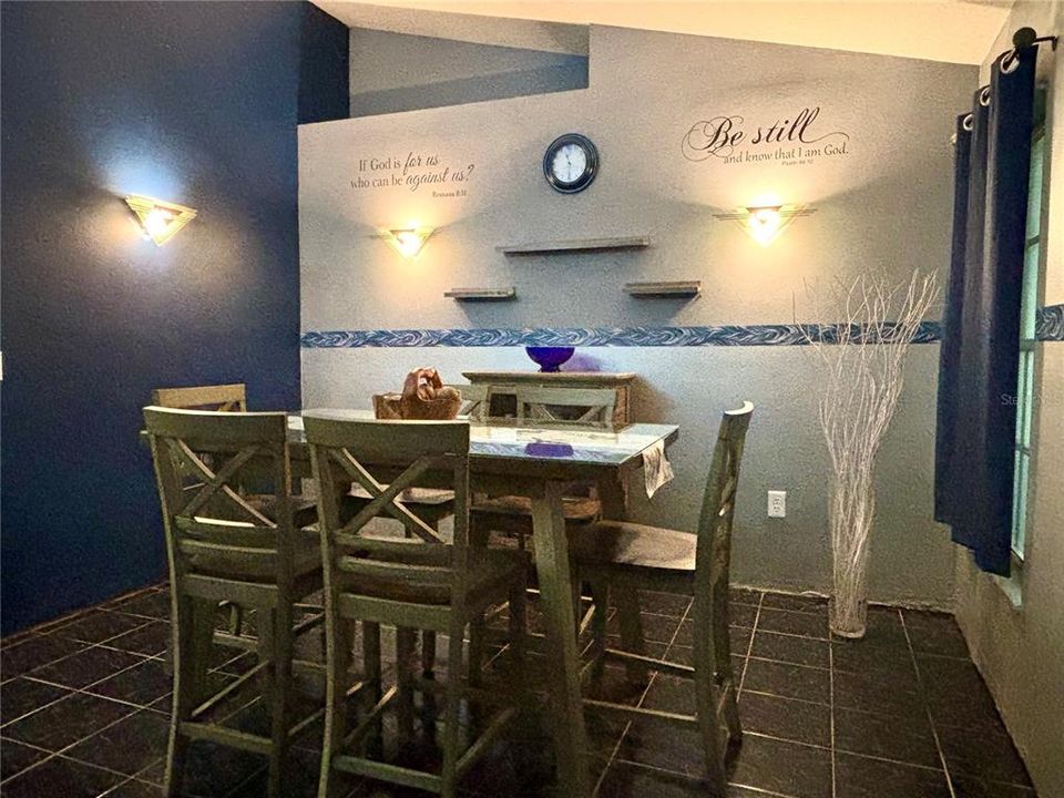 For Sale: $389,900 (3 beds, 2 baths, 1807 Square Feet)