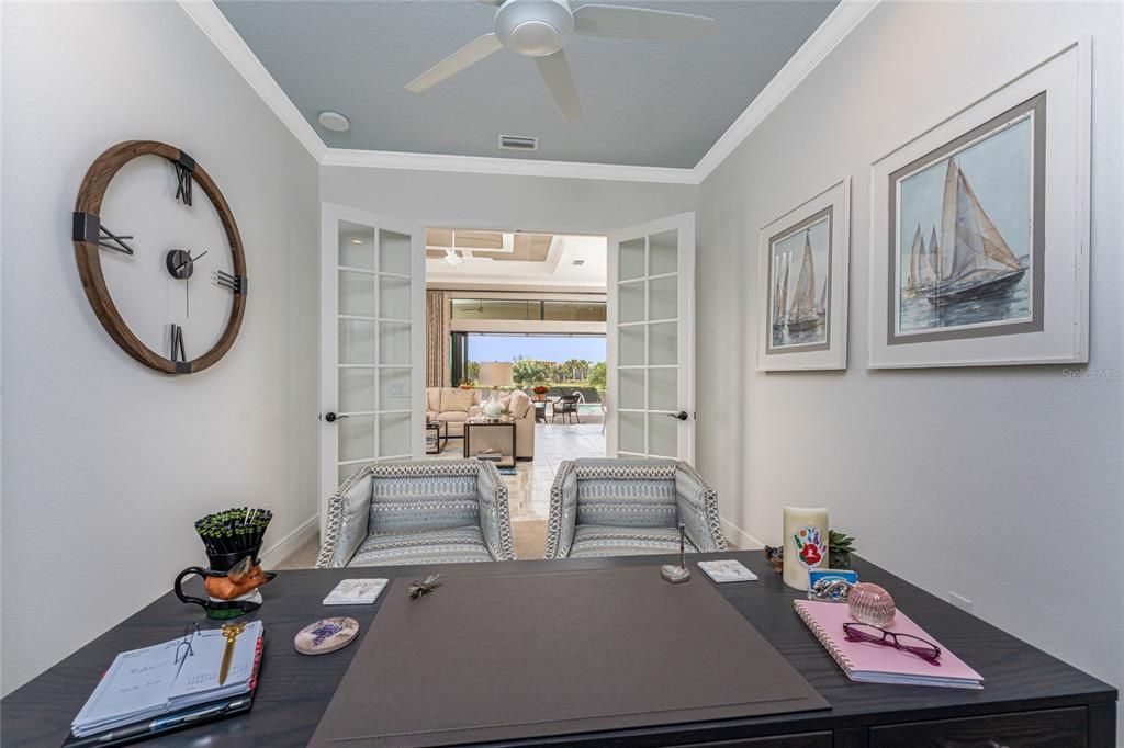 For Sale: $899,000 (3 beds, 3 baths, 2662 Square Feet)