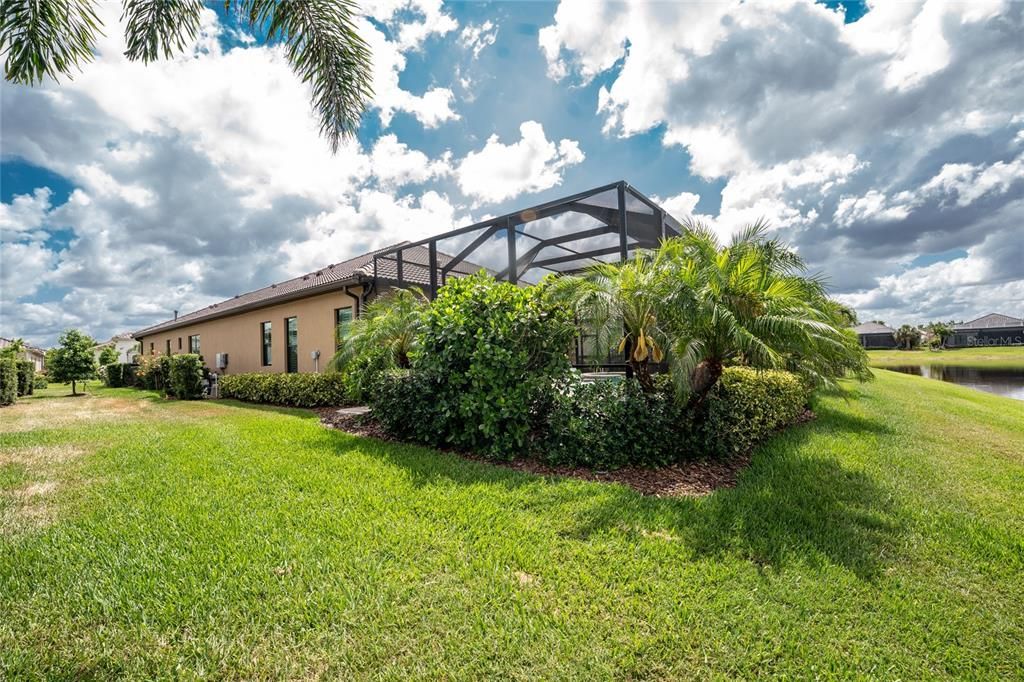 For Sale: $899,000 (3 beds, 3 baths, 2662 Square Feet)