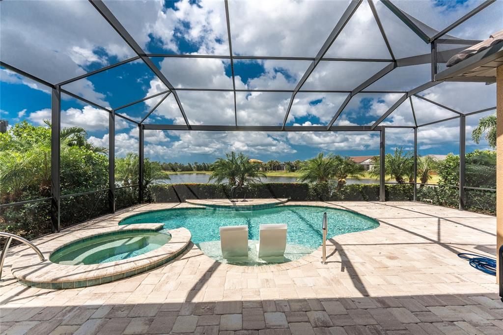 For Sale: $899,000 (3 beds, 3 baths, 2662 Square Feet)