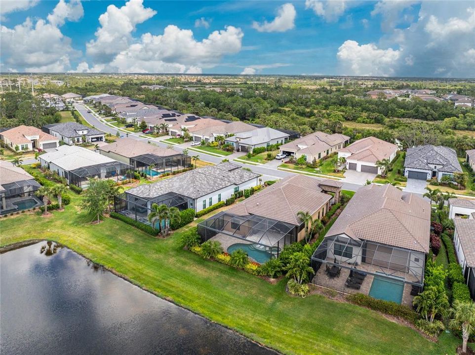 For Sale: $899,000 (3 beds, 3 baths, 2662 Square Feet)