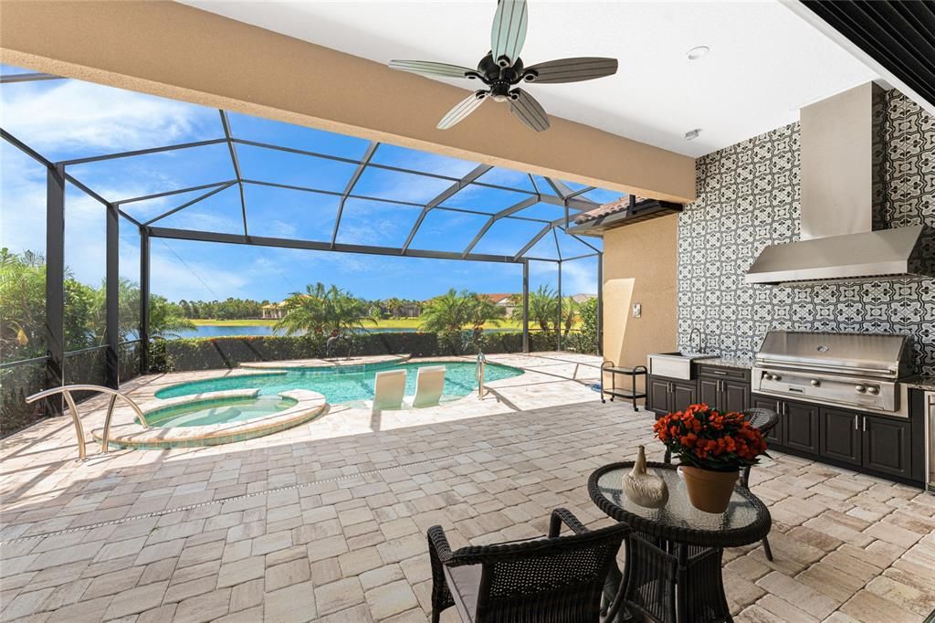 For Sale: $899,000 (3 beds, 3 baths, 2662 Square Feet)