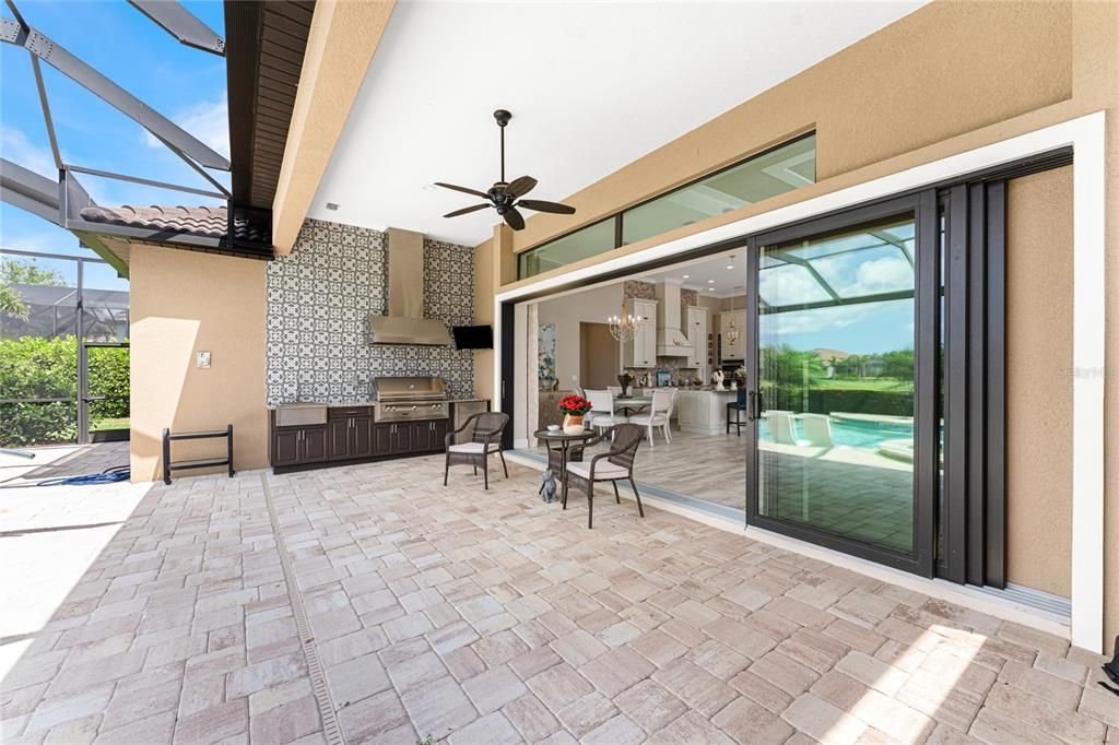 For Sale: $899,000 (3 beds, 3 baths, 2662 Square Feet)