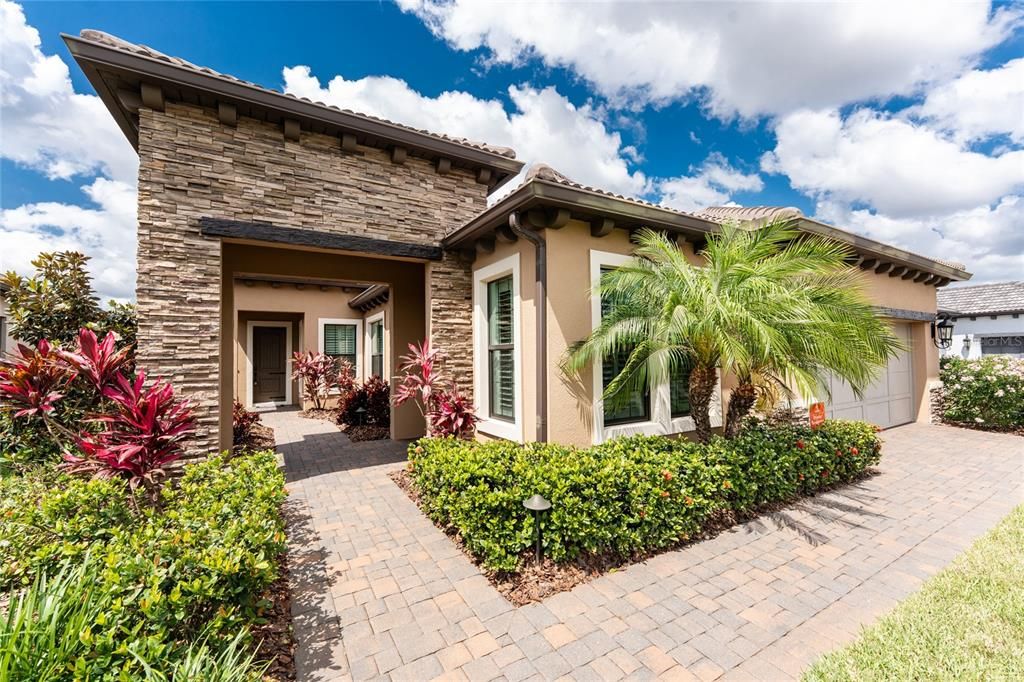 For Sale: $899,000 (3 beds, 3 baths, 2662 Square Feet)