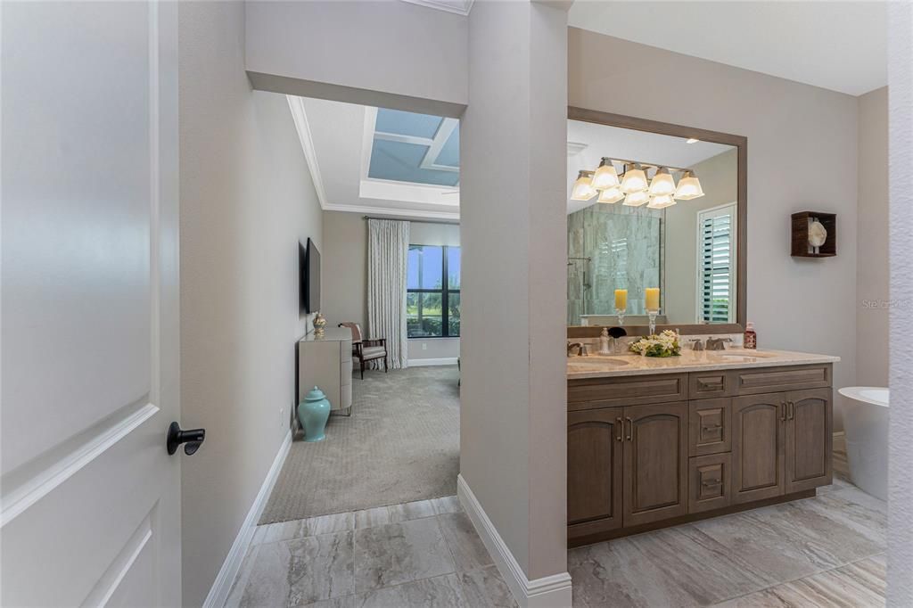 For Sale: $899,000 (3 beds, 3 baths, 2662 Square Feet)