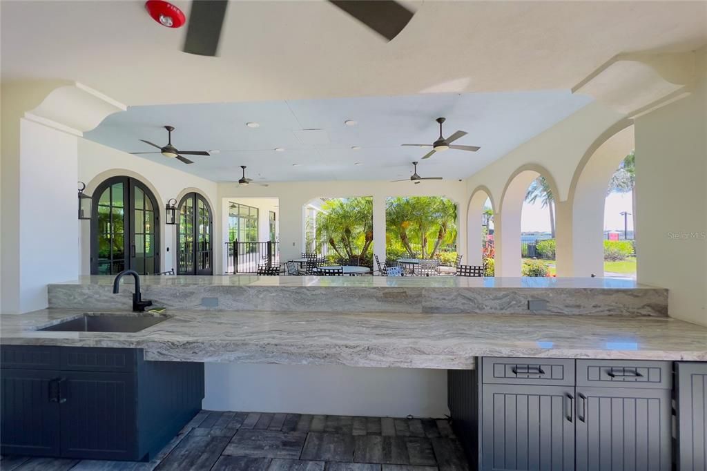 For Sale: $899,000 (3 beds, 3 baths, 2662 Square Feet)