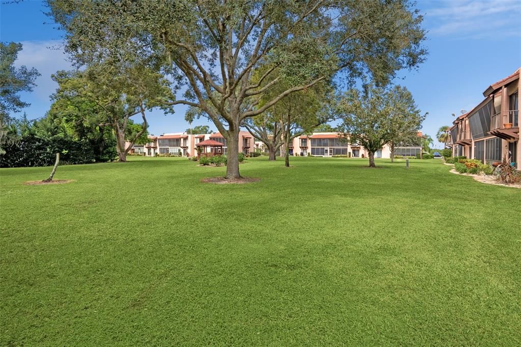 На продажу: $105,000 (2 спален, 2 ванн, 954 Квадратных фут)