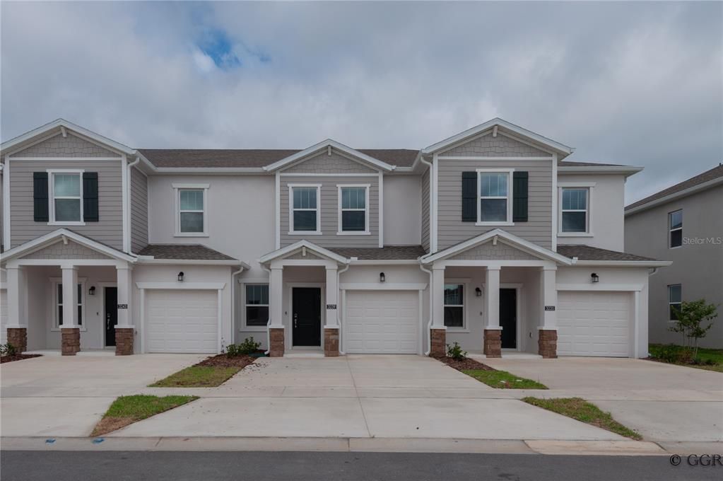 Recently Rented: $2,050 (3 beds, 2 baths, 1738 Square Feet)