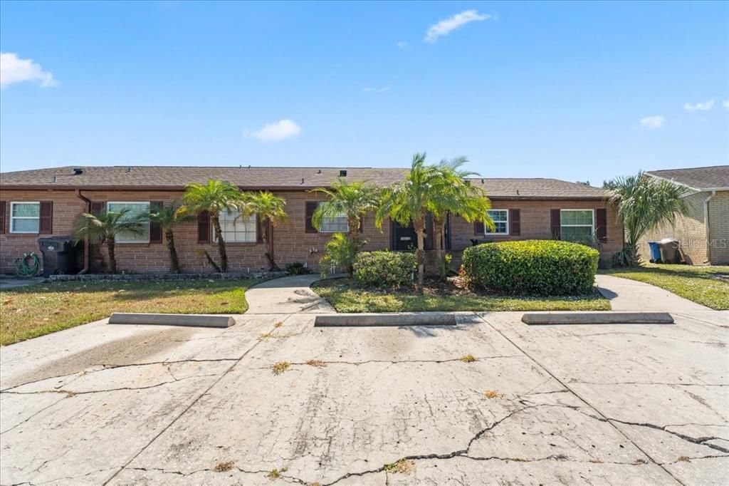 待售: $160,000 (2 贝兹, 1 浴室, 794 平方英尺)