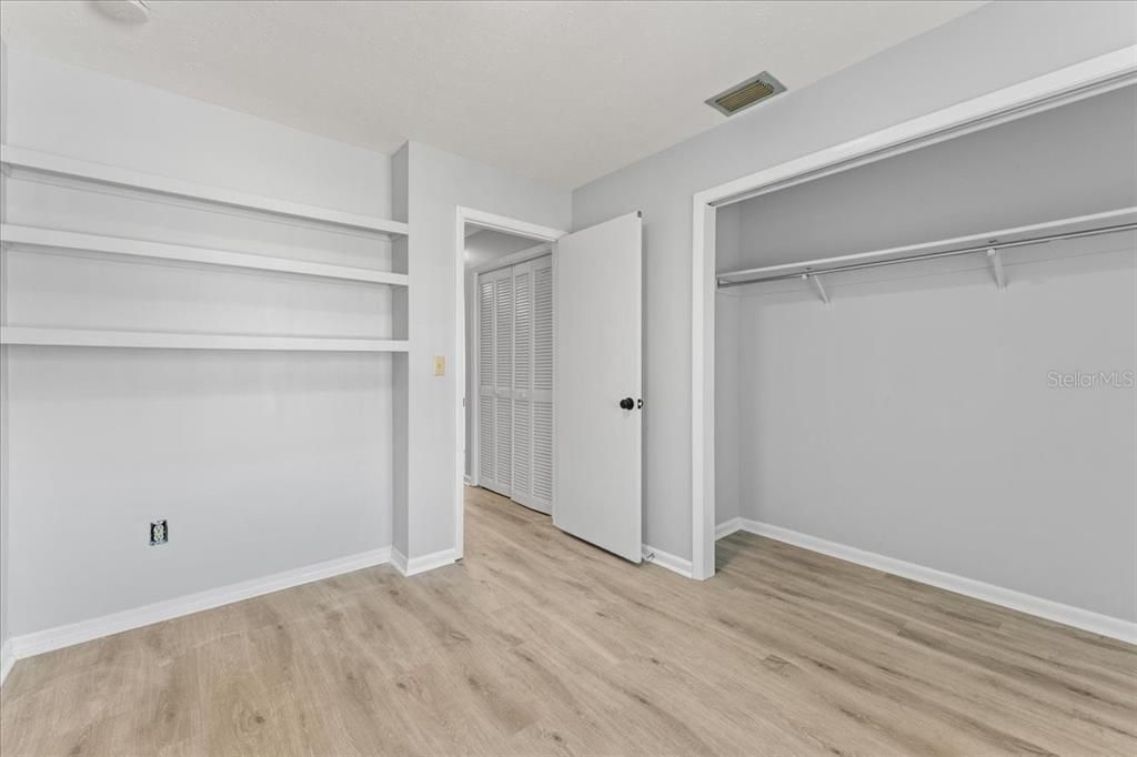 待售: $160,000 (2 贝兹, 1 浴室, 794 平方英尺)