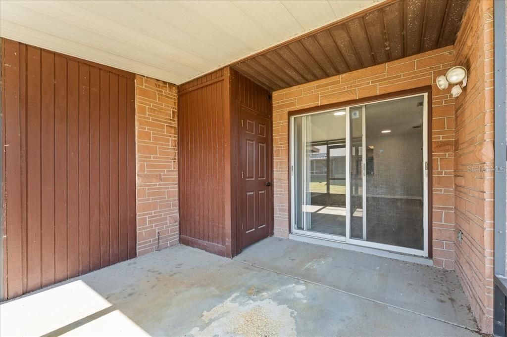 待售: $160,000 (2 贝兹, 1 浴室, 794 平方英尺)