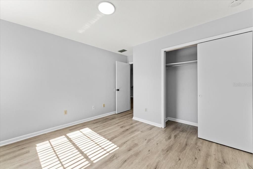 待售: $160,000 (2 贝兹, 1 浴室, 794 平方英尺)