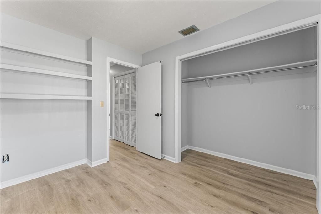 待售: $160,000 (2 贝兹, 1 浴室, 794 平方英尺)