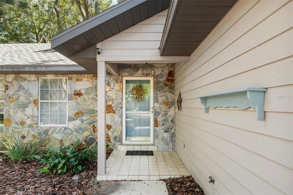 For Sale: $349,900 (3 beds, 2 baths, 1870 Square Feet)