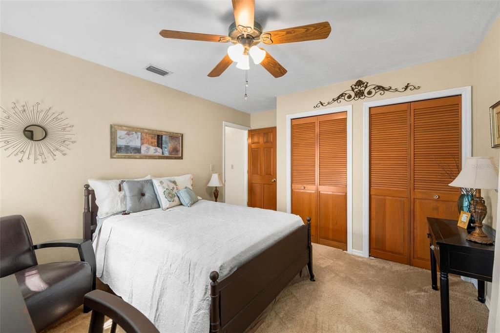 For Sale: $349,900 (3 beds, 2 baths, 1870 Square Feet)