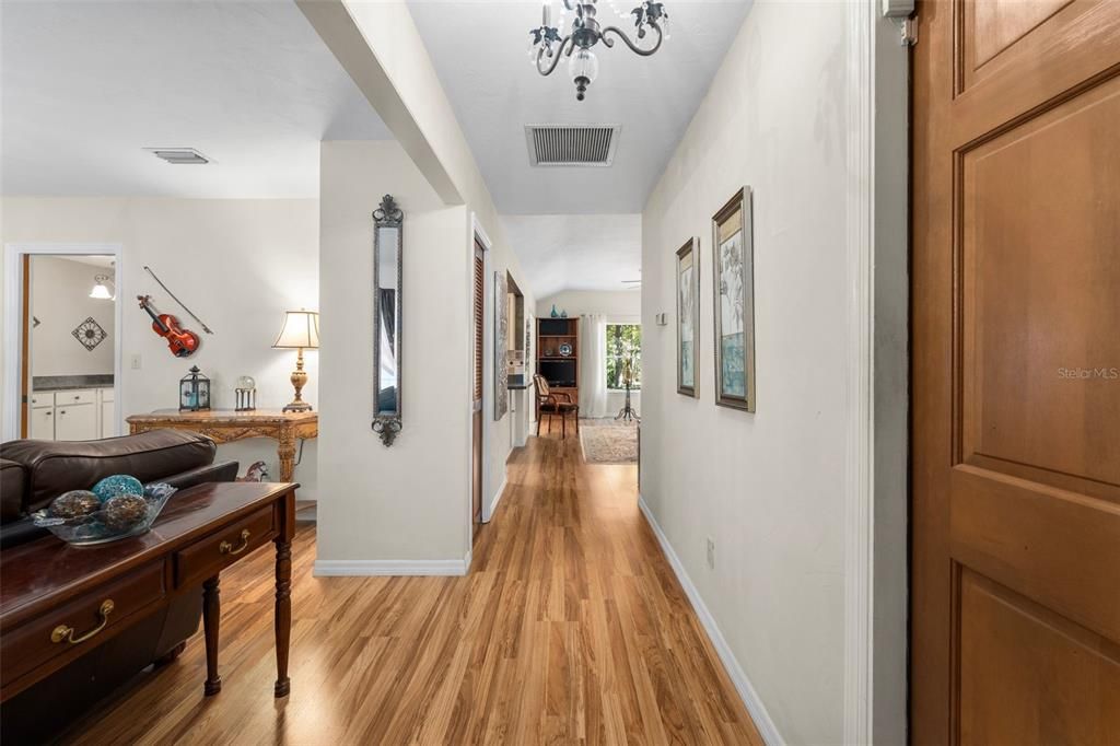 For Sale: $349,900 (3 beds, 2 baths, 1870 Square Feet)