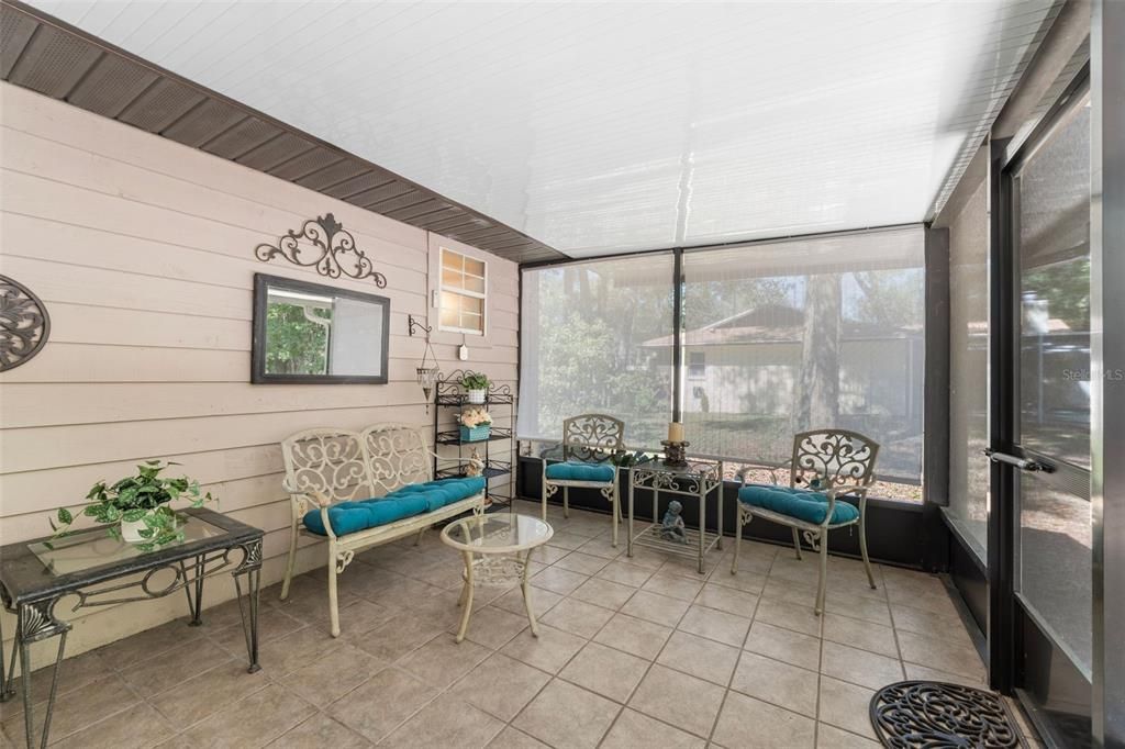 For Sale: $349,900 (3 beds, 2 baths, 1870 Square Feet)