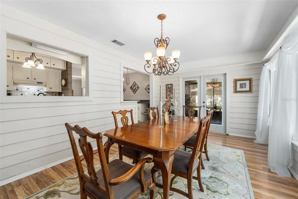 For Sale: $349,900 (3 beds, 2 baths, 1870 Square Feet)