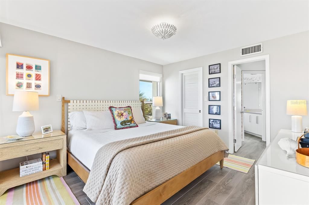 待售: $1,075,000 (1 贝兹, 1 浴室, 730 平方英尺)