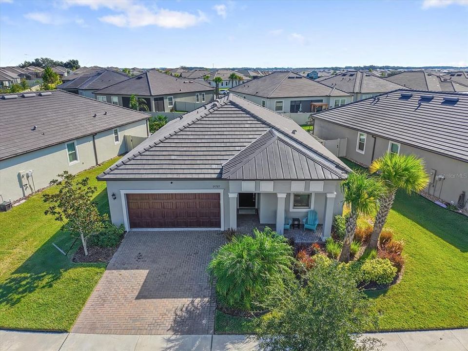 Active With Contract: $330,000 (2 beds, 2 baths, 1683 Square Feet)