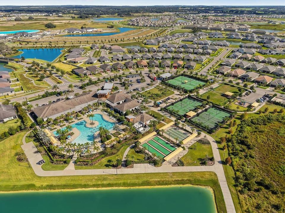 Active With Contract: $330,000 (2 beds, 2 baths, 1683 Square Feet)