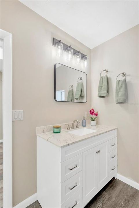 合同活跃: $539,900 (4 贝兹, 3 浴室, 2444 平方英尺)