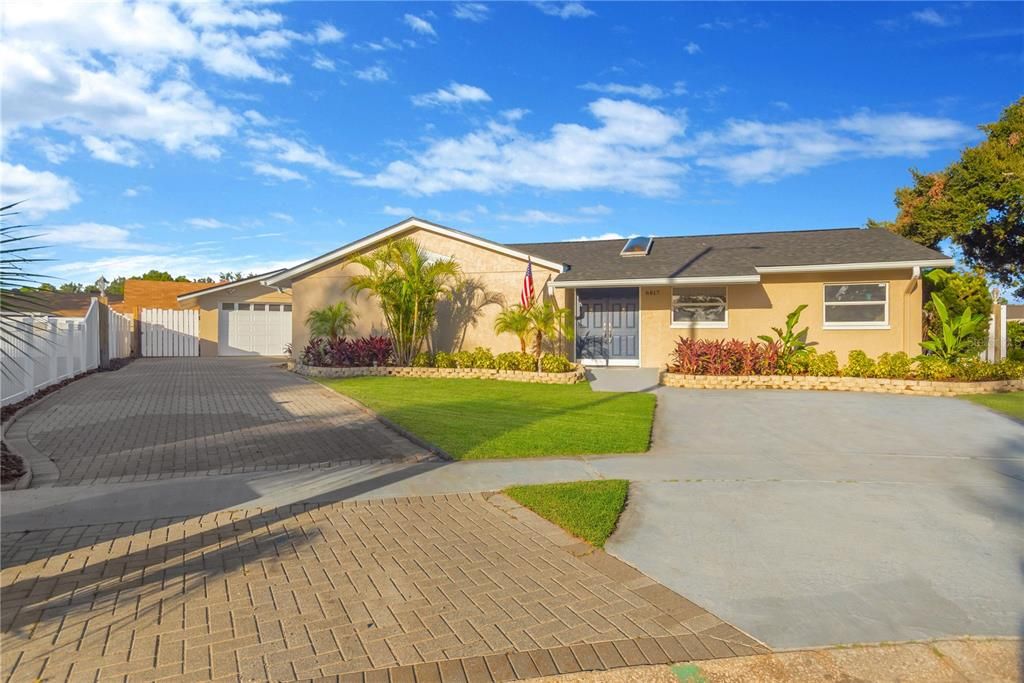 合同活跃: $539,900 (4 贝兹, 3 浴室, 2444 平方英尺)