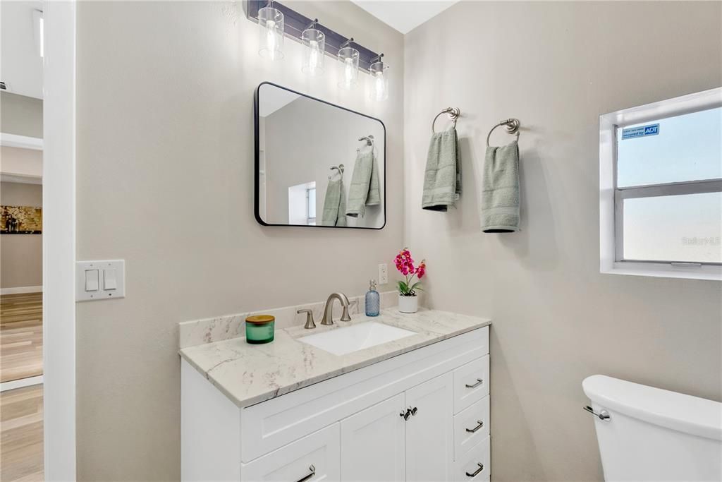 合同活跃: $539,900 (4 贝兹, 3 浴室, 2444 平方英尺)