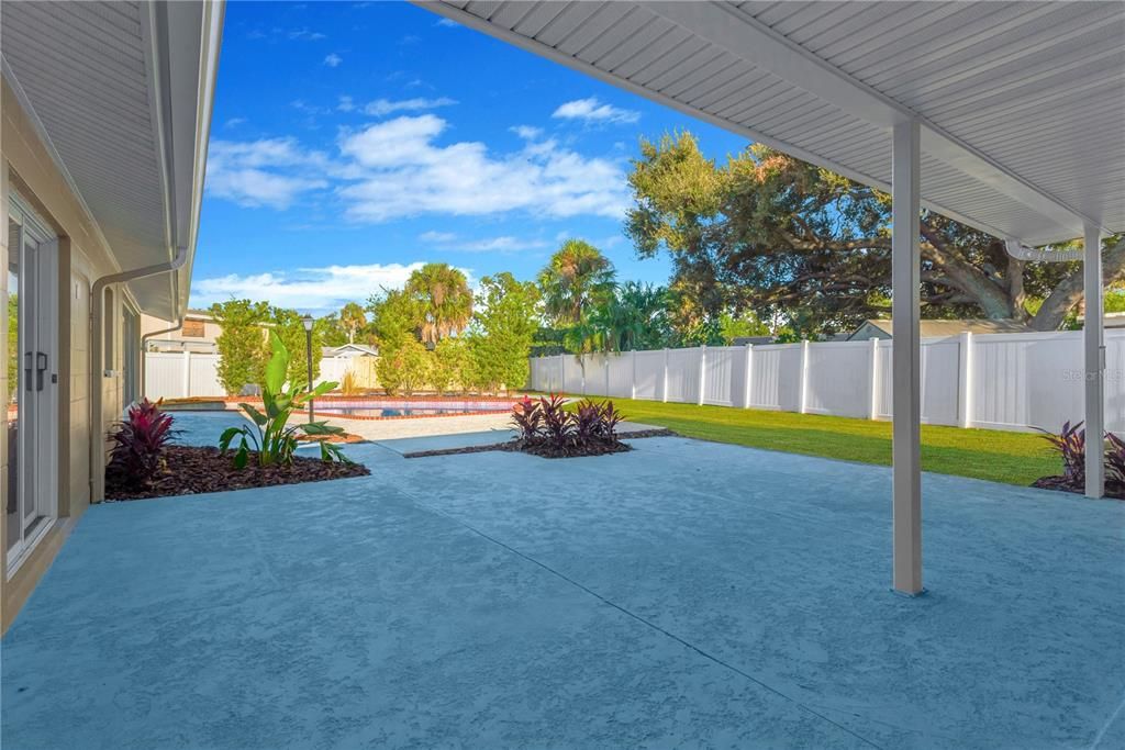 合同活跃: $539,900 (4 贝兹, 3 浴室, 2444 平方英尺)