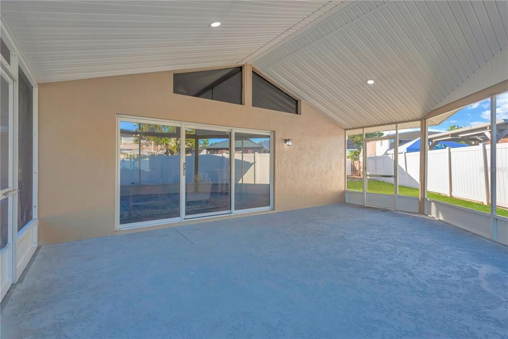 合同活跃: $539,900 (4 贝兹, 3 浴室, 2444 平方英尺)