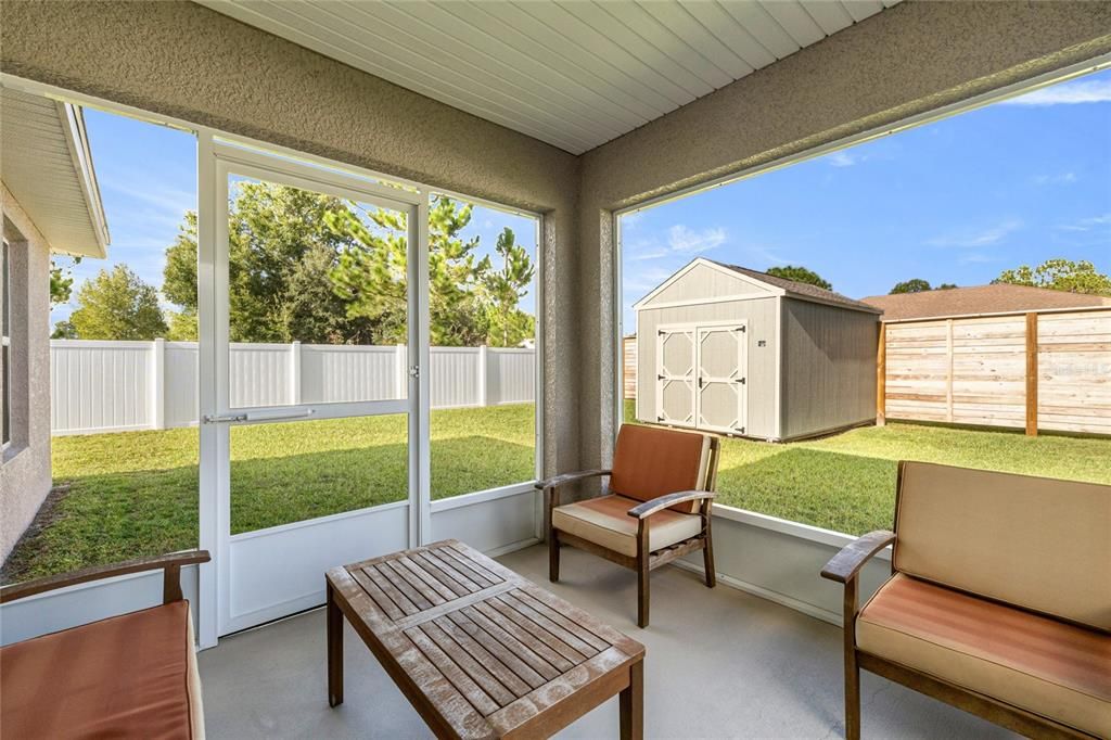 合同活跃: $250,000 (3 贝兹, 2 浴室, 1284 平方英尺)