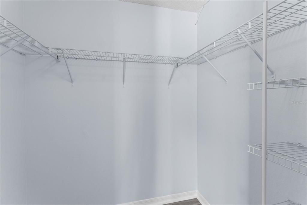 Active With Contract: $247,000 (3 beds, 2 baths, 1416 Square Feet)