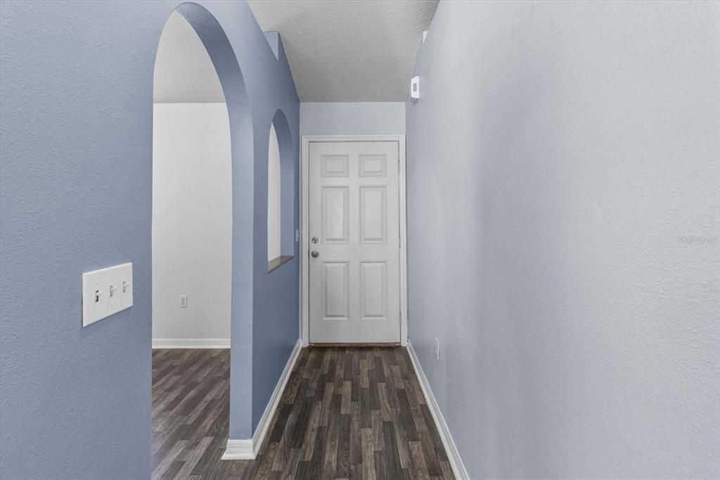 Active With Contract: $247,000 (3 beds, 2 baths, 1416 Square Feet)