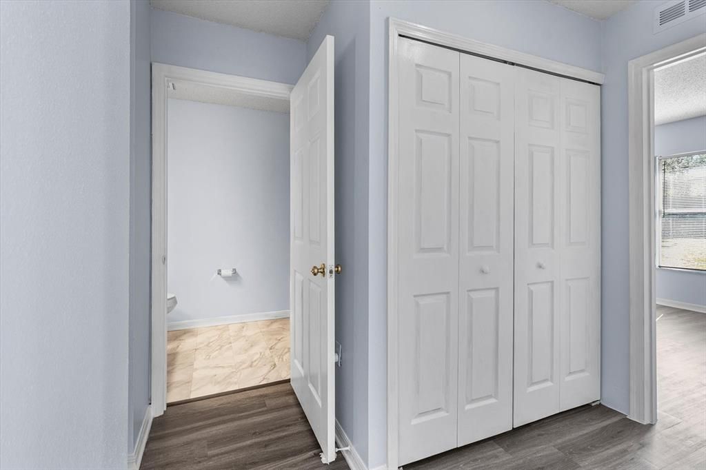 Active With Contract: $247,000 (3 beds, 2 baths, 1416 Square Feet)