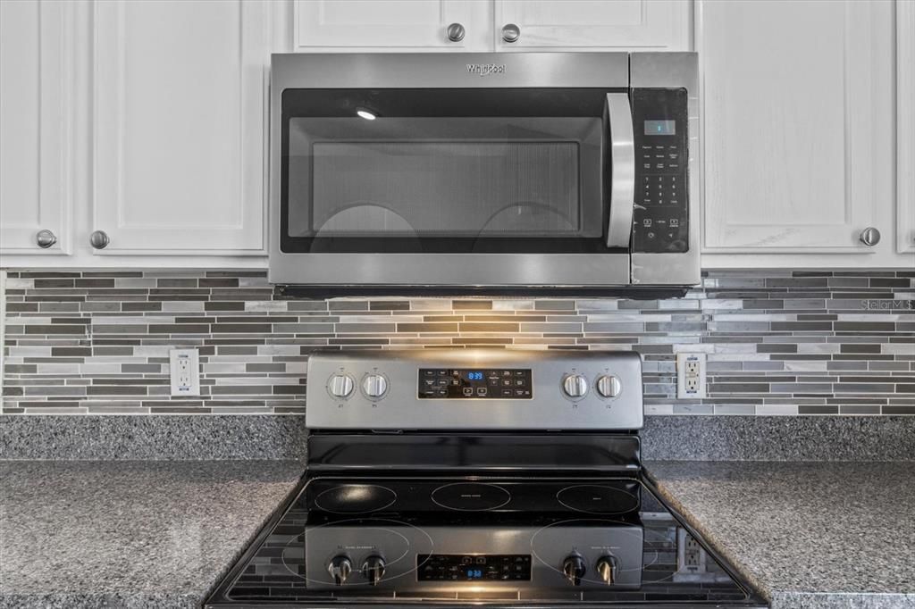 Active With Contract: $247,000 (3 beds, 2 baths, 1416 Square Feet)