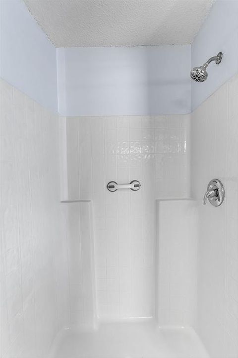 Active With Contract: $247,000 (3 beds, 2 baths, 1416 Square Feet)